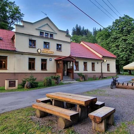 Hostinec U Reky Hotel Ostravice Buitenkant foto