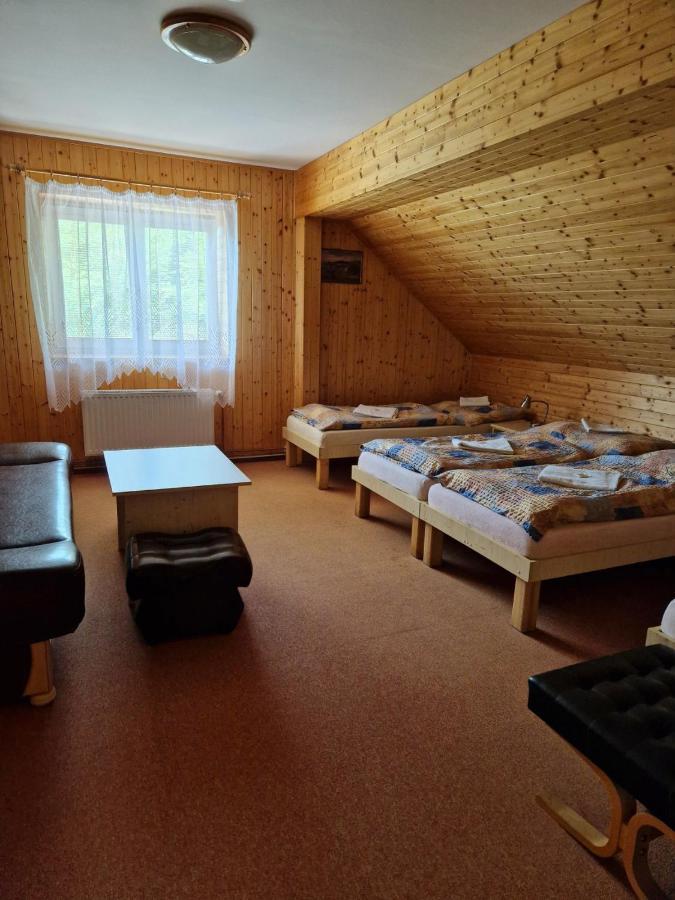 Hostinec U Reky Hotel Ostravice Buitenkant foto