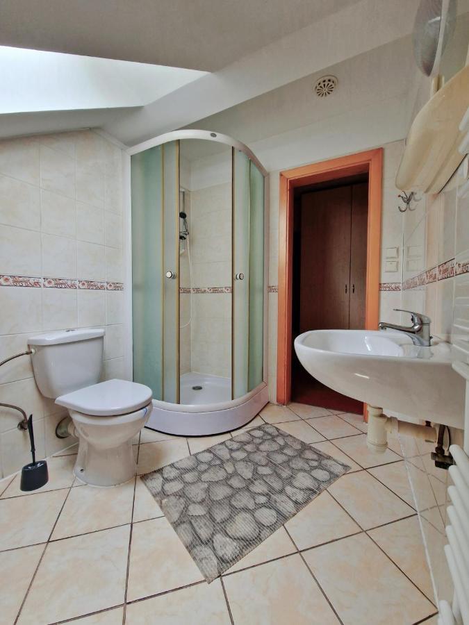 Hostinec U Reky Hotel Ostravice Buitenkant foto