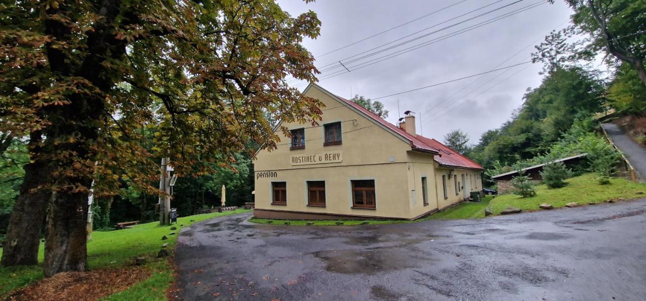 Hostinec U Reky Hotel Ostravice Buitenkant foto
