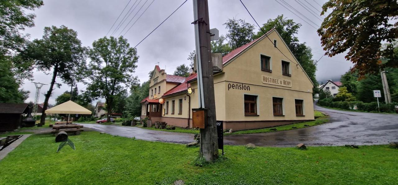Hostinec U Reky Hotel Ostravice Buitenkant foto
