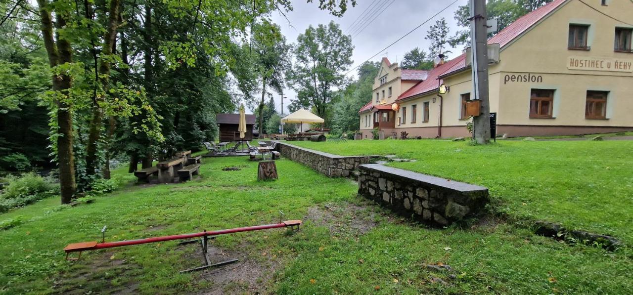 Hostinec U Reky Hotel Ostravice Buitenkant foto